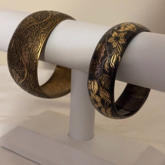 Beautiful and Colorful Metal Bracelets (set of 2) for any occasion - Picture 3 of 9